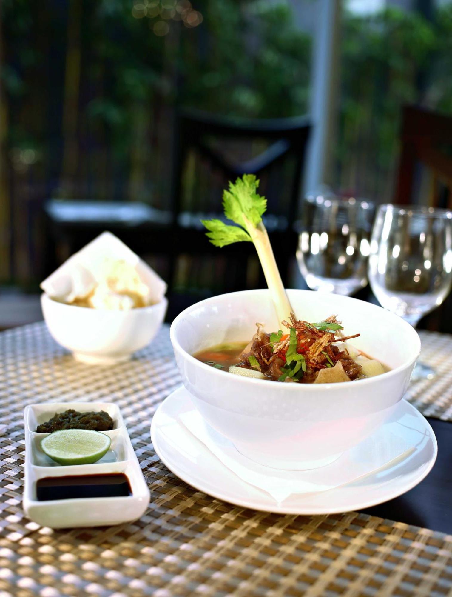 เควสต์ โฮเต็ล ดาร์โม - ซูราบายา บาย แอสตัน Hotel สุราบายา ภายนอก รูปภาพ